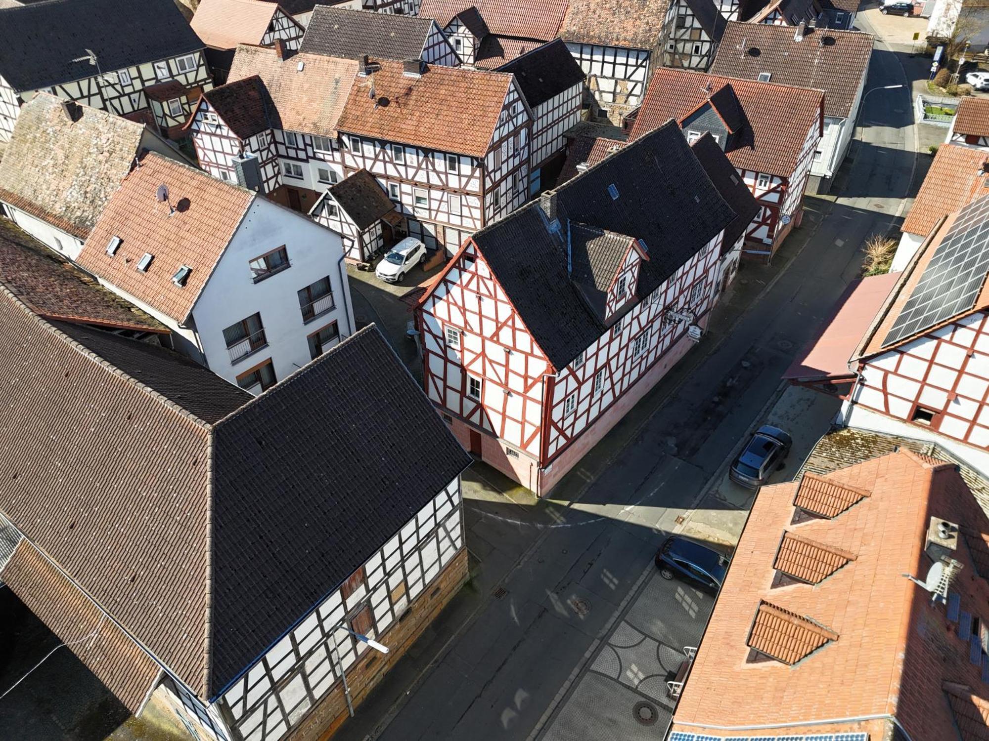 Zur Goldenen Krone Pension Stadtallendorf Exterior photo